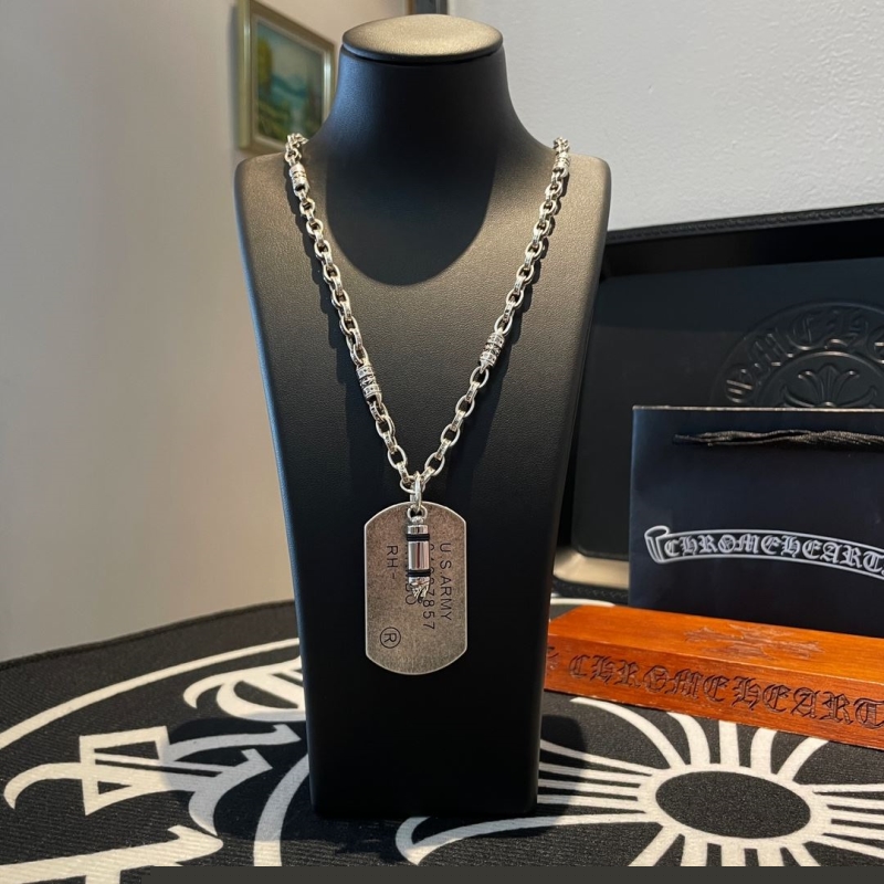 Ch**me He**ts necklaces